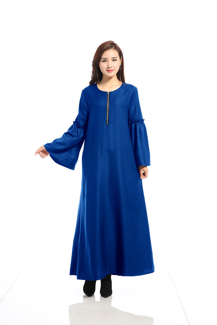 Muslim Long Sleeved Dress With Characteristic Arabian Loose Robe