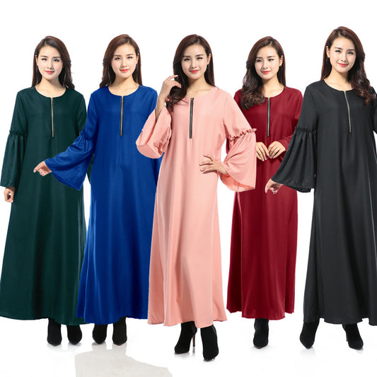 Muslim Long Sleeved Dress With Characteristic Arabian Loose Robe