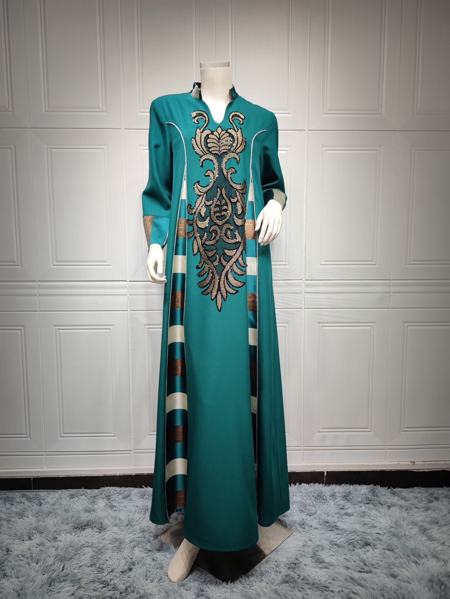 Women's Fashionable Embroidered Long Dress